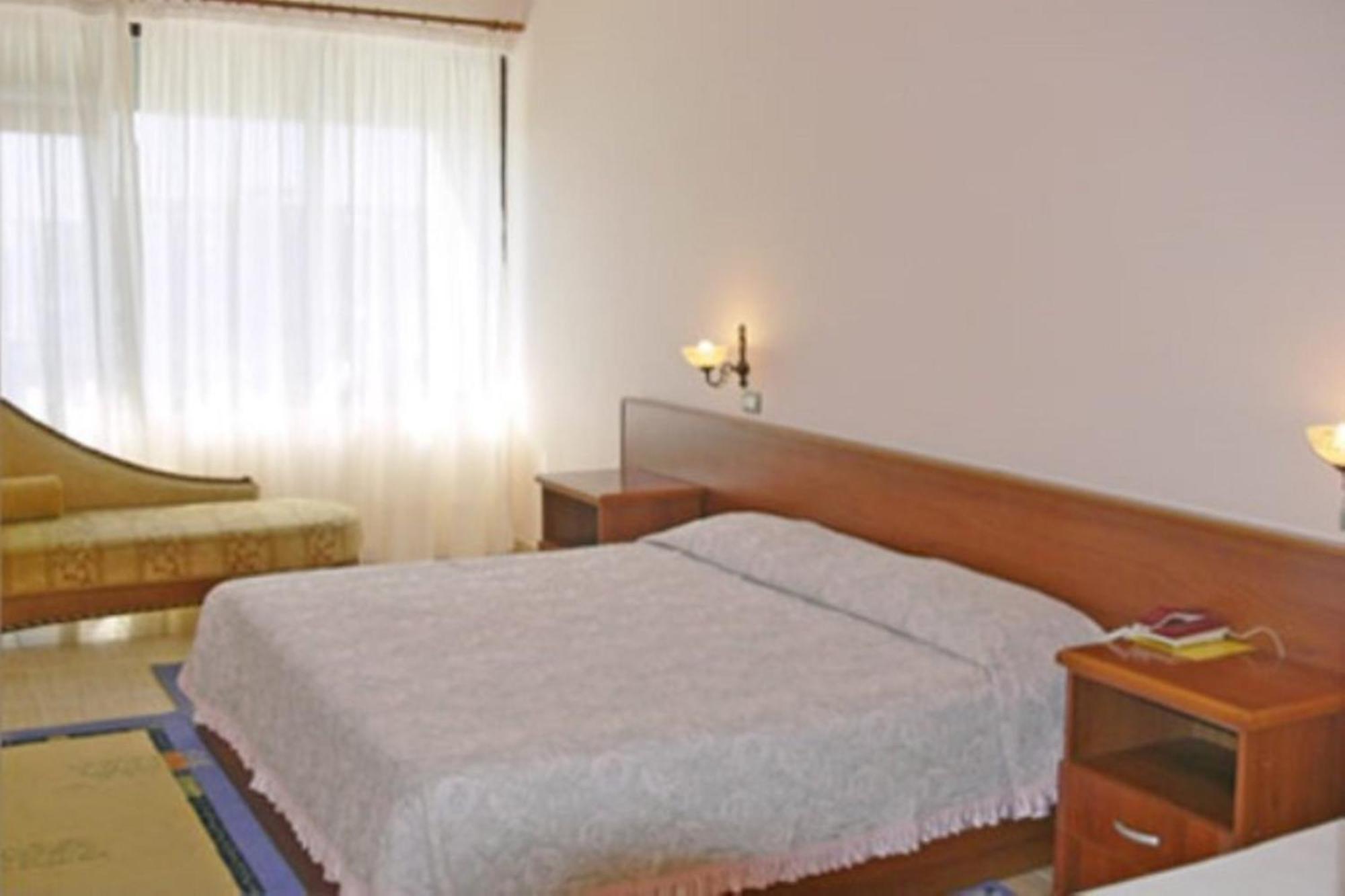 Akropoli Hotel Kryemëdhej 객실 사진