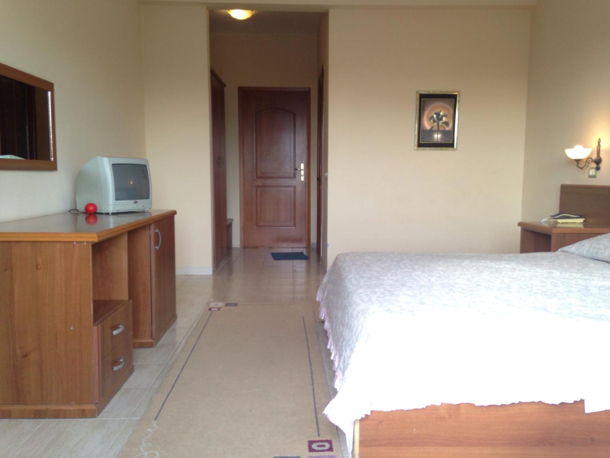 Akropoli Hotel Kryemëdhej 객실 사진