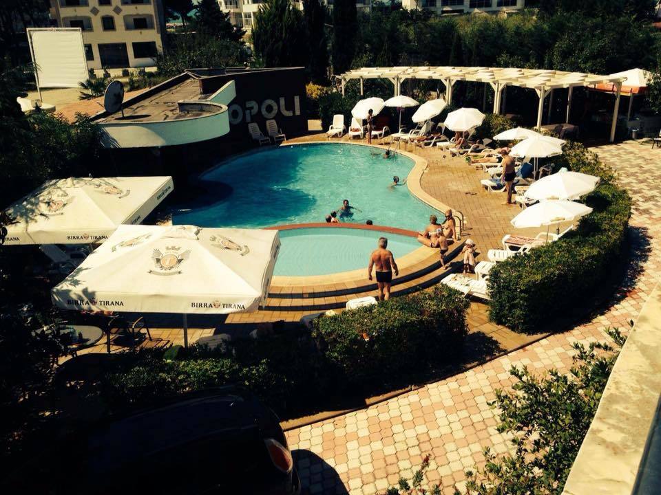 Akropoli Hotel Kryemëdhej 외부 사진