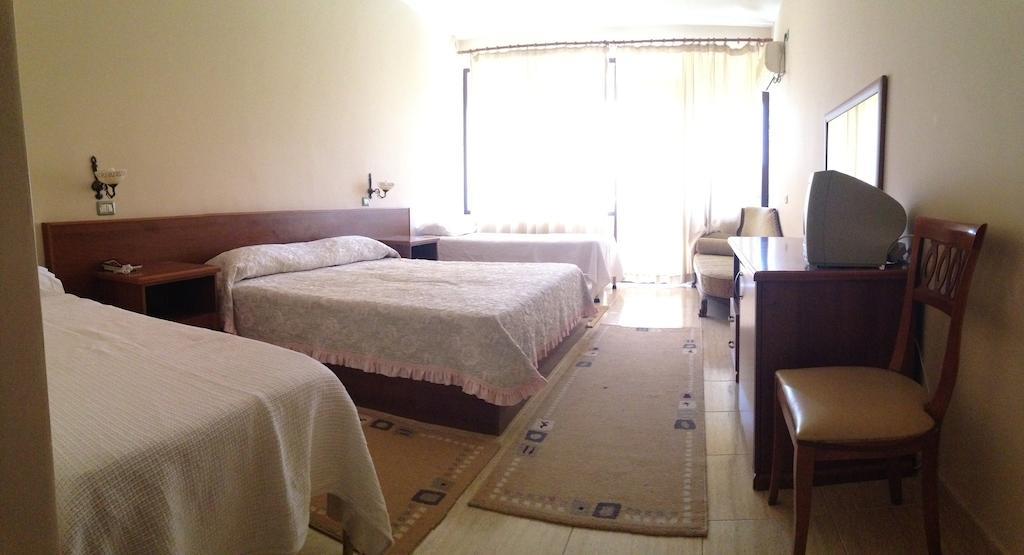 Akropoli Hotel Kryemëdhej 외부 사진