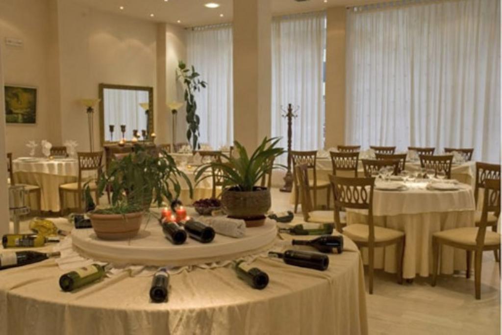 Akropoli Hotel Kryemëdhej 외부 사진